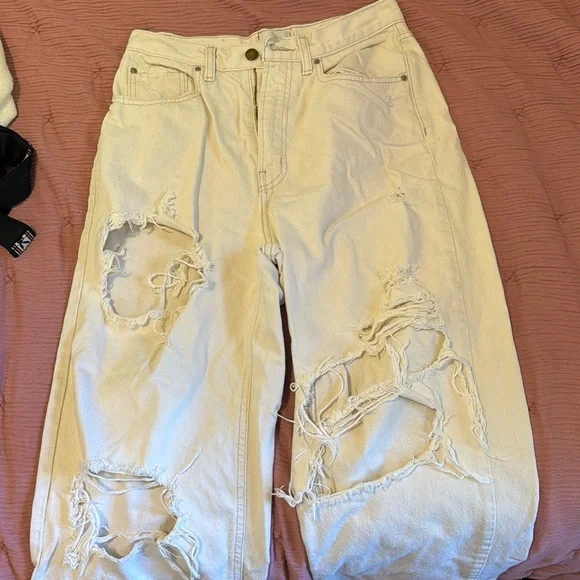 ripped cream jeans 🥯 - Picture 1 of 6